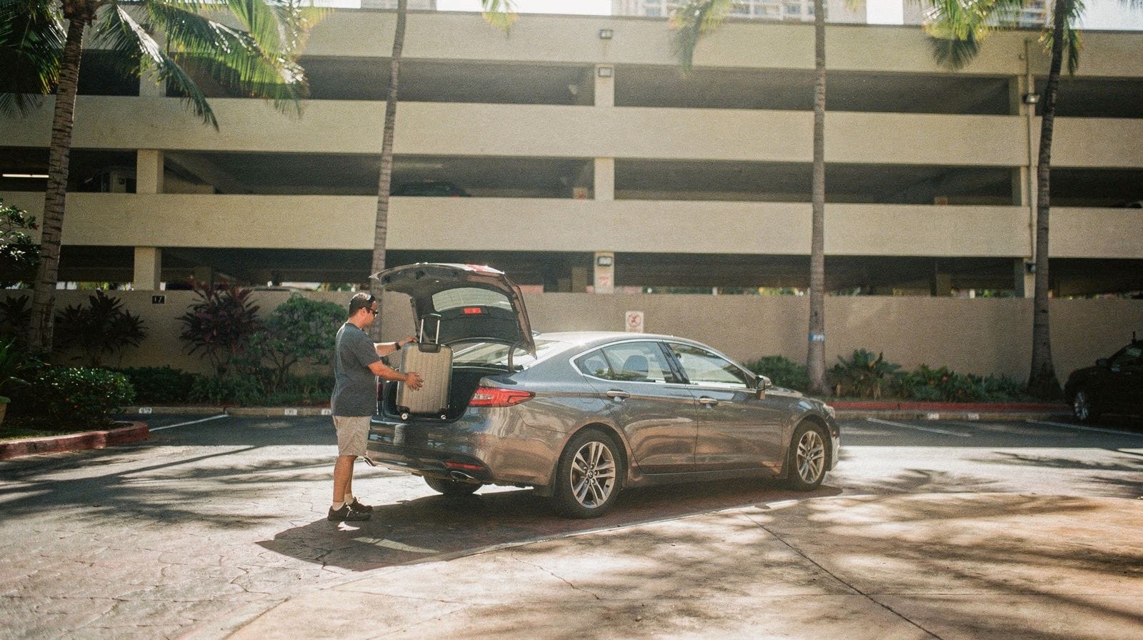Wynajem auta czy nie na Oahu: decyzja, którą wciąż podejmuję inaczej