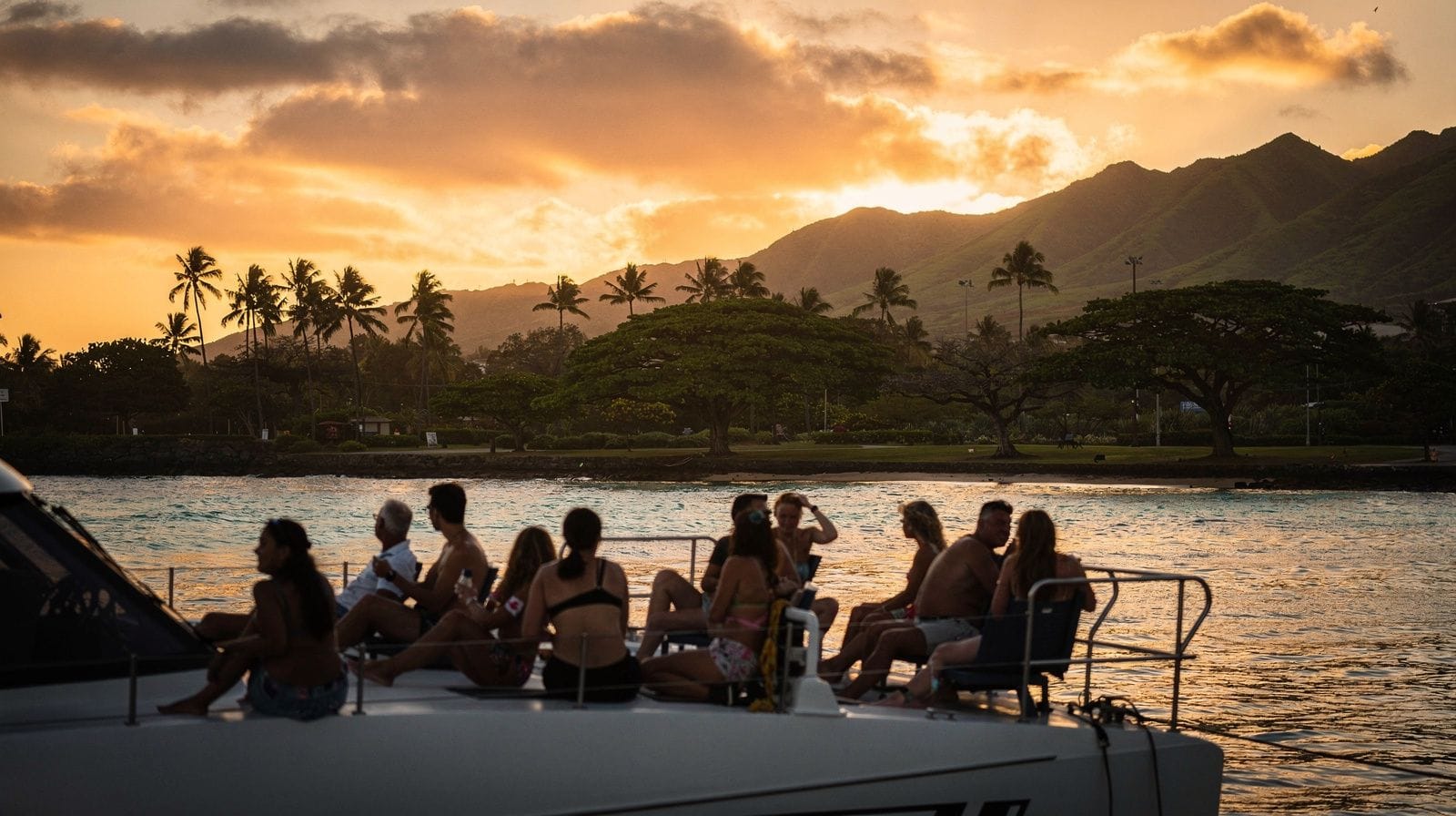 Sunset and dinner cruises
