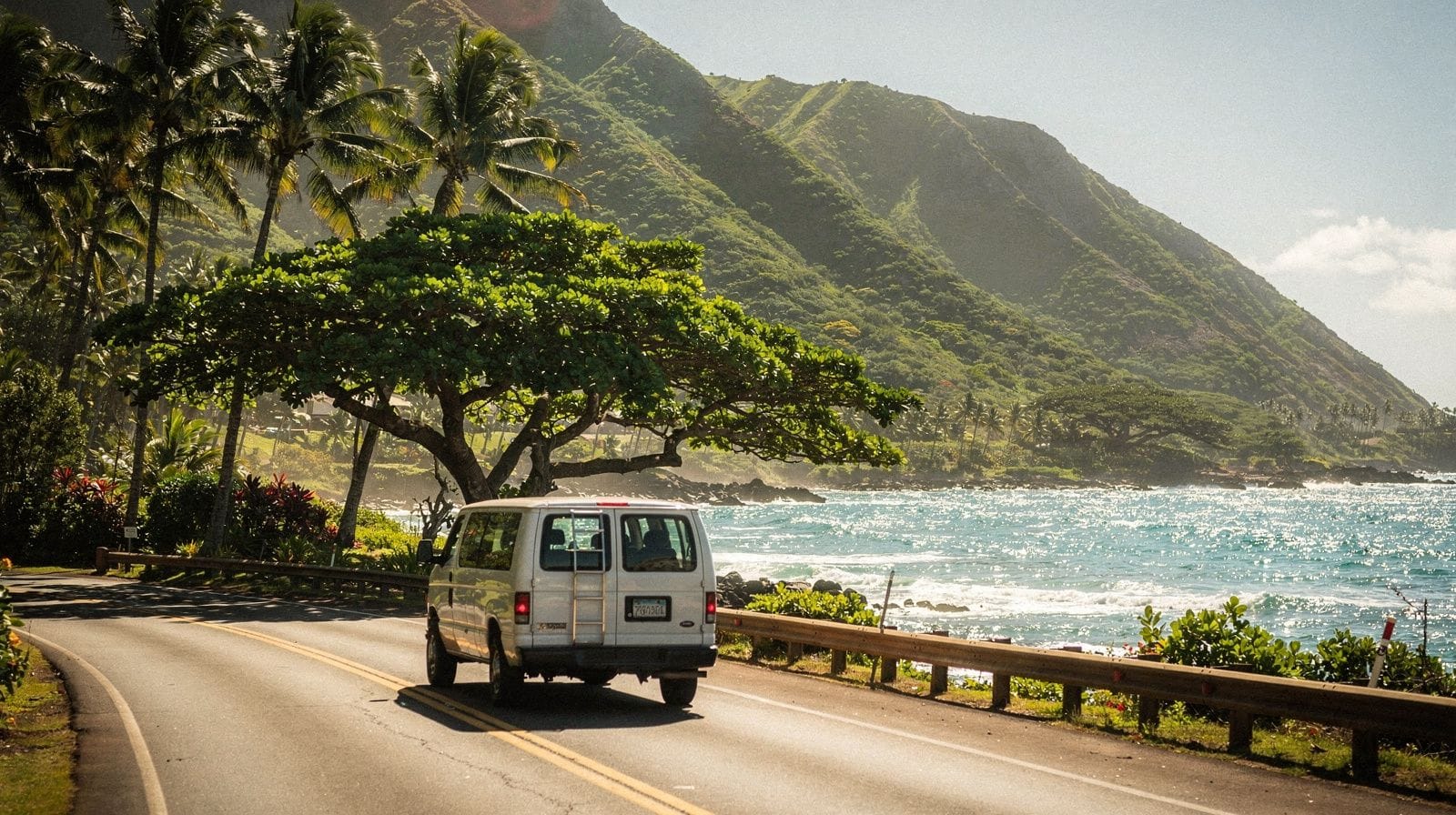 De HNL a Waikiki: todas as opções de transporte comparadas
