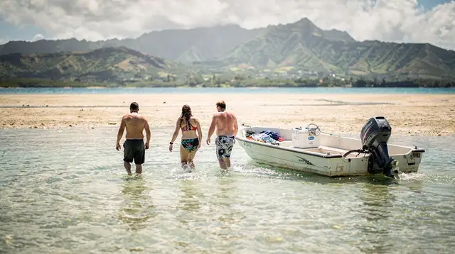 Kaneohe sandbar boat tours