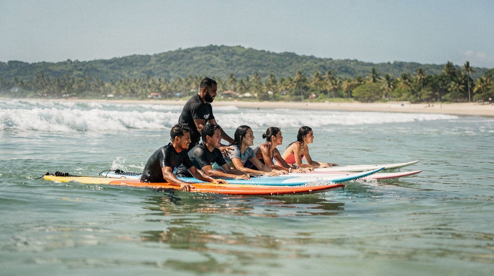 Aprender a fazer surf em Oahu: guia para principiantes