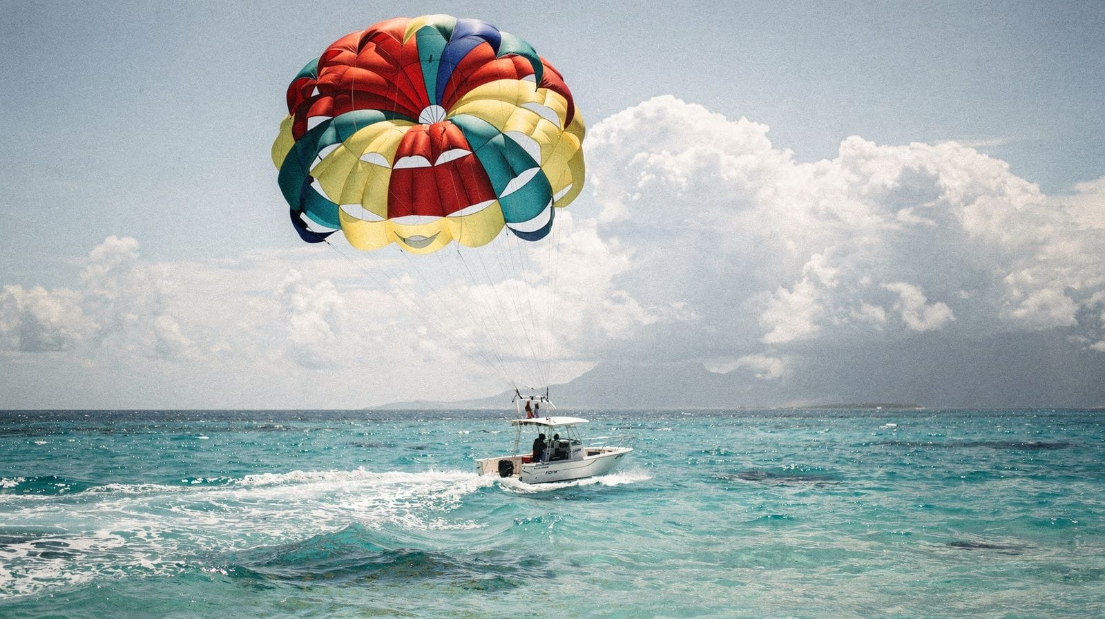 Parasailing e jet-ski em Oahu