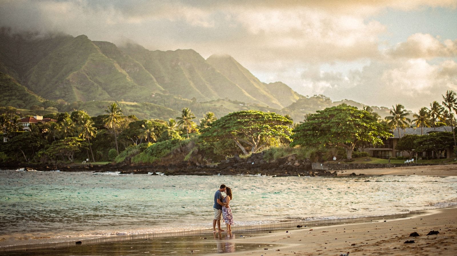Fotos de pedido de casamento e lua de mel para além de Waikiki