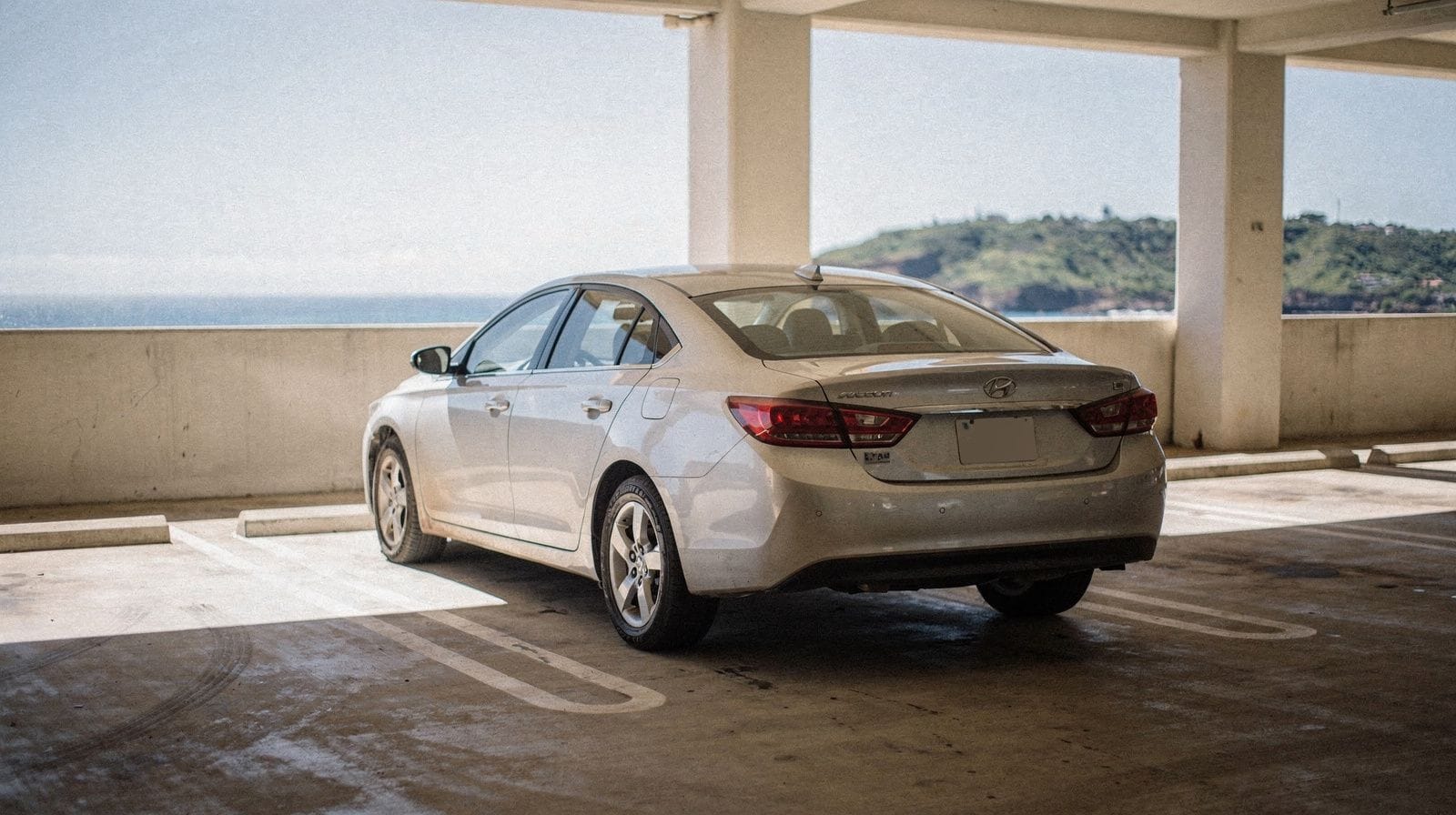 Rental car and parking on Oahu: what it actually costs